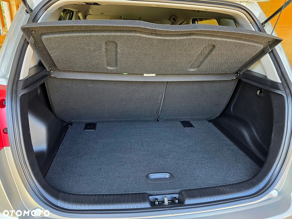 Kia Venga 1.4 CVVT Fifa World Cup Edition - 10