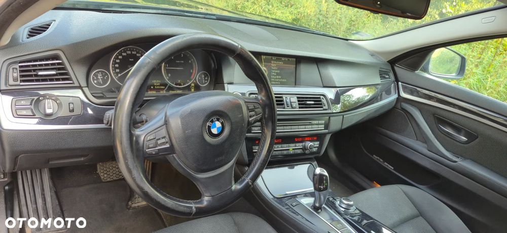 BMW Seria 5 520d Touring - 22