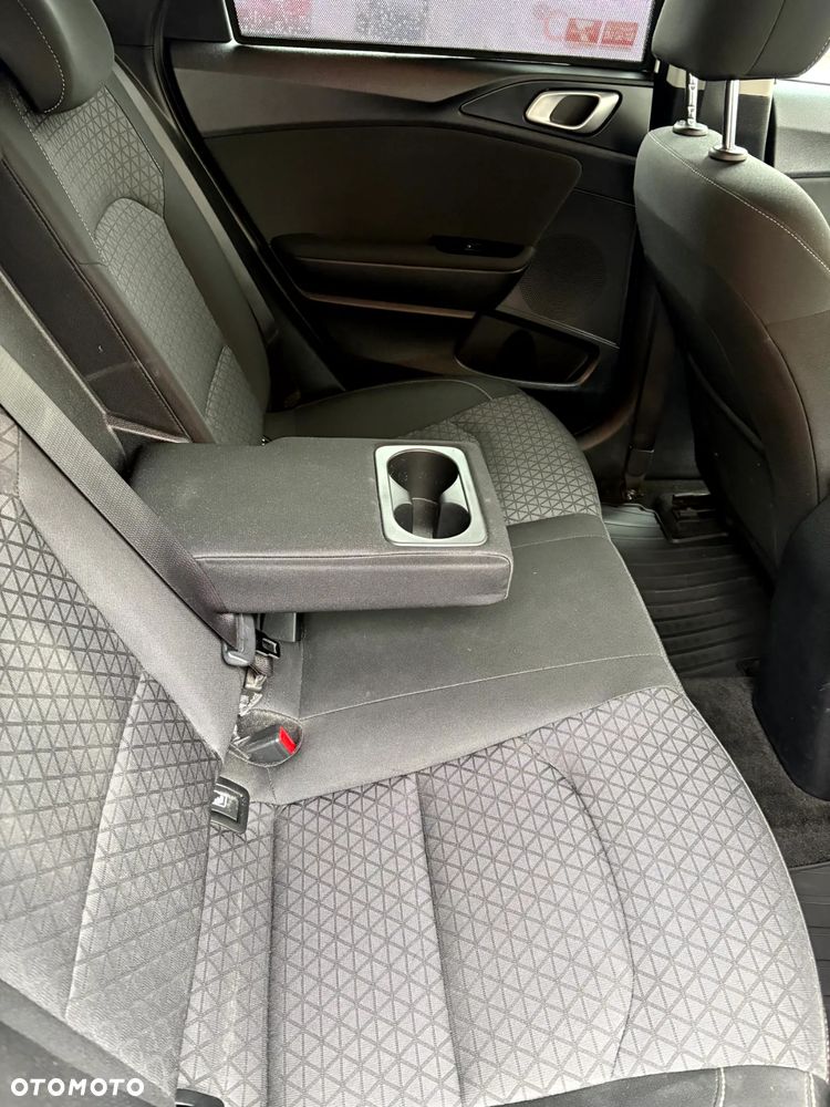 Kia Ceed 1.4 T-GDI M DCT - 17