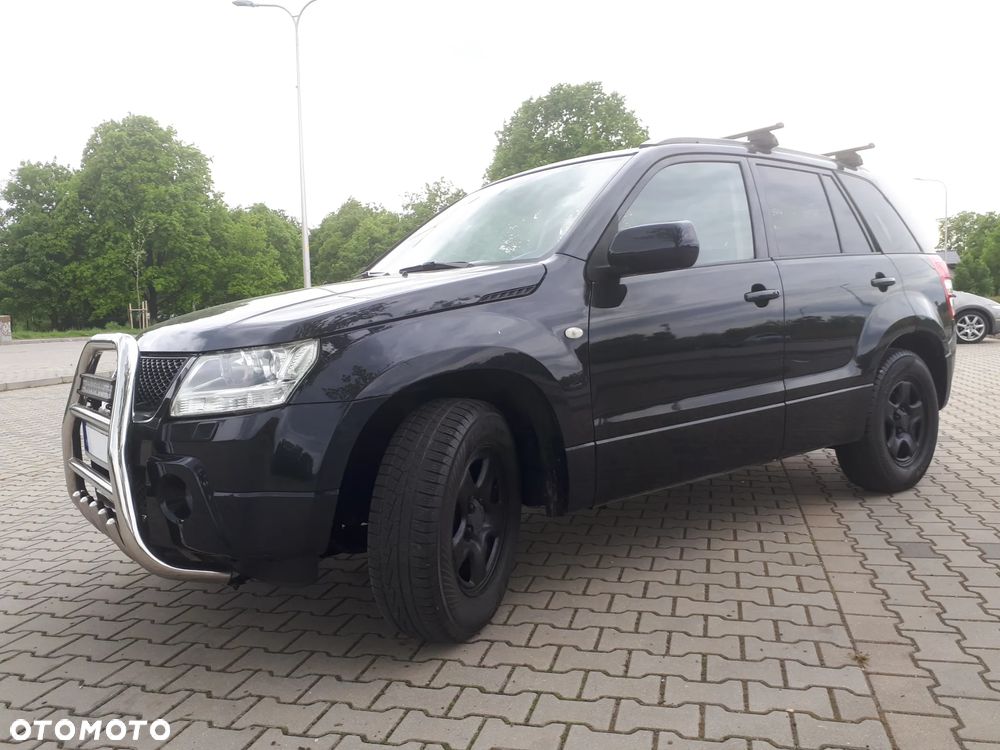 Suzuki Grand Vitara 2.0 Club Family - 14