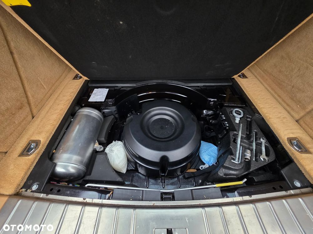 Porsche Cayenne - 29