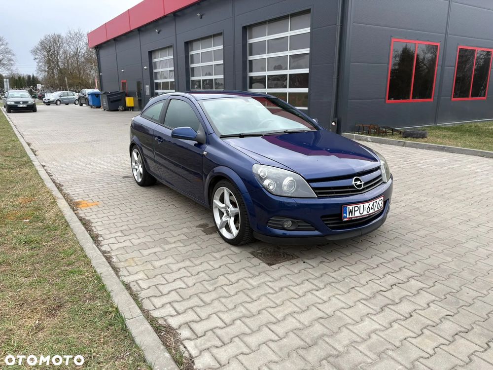 Opel Astra 2.0 Turbo Sport - 1