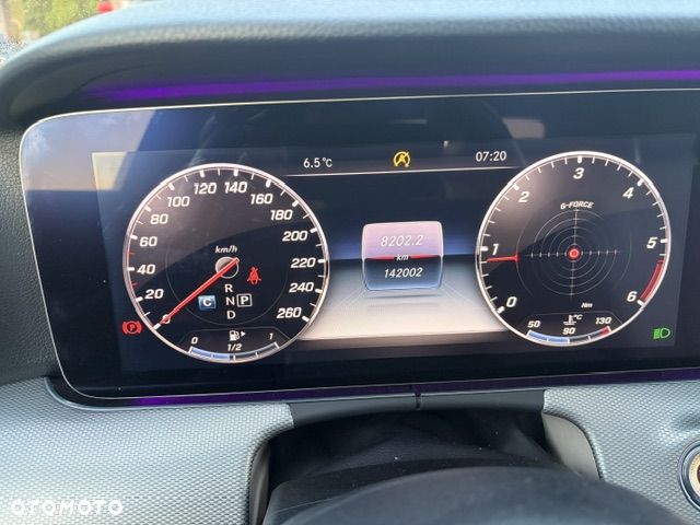 Mercedes-Benz Klasa E 220 d 4-Matic 9G-TRONIC - 10