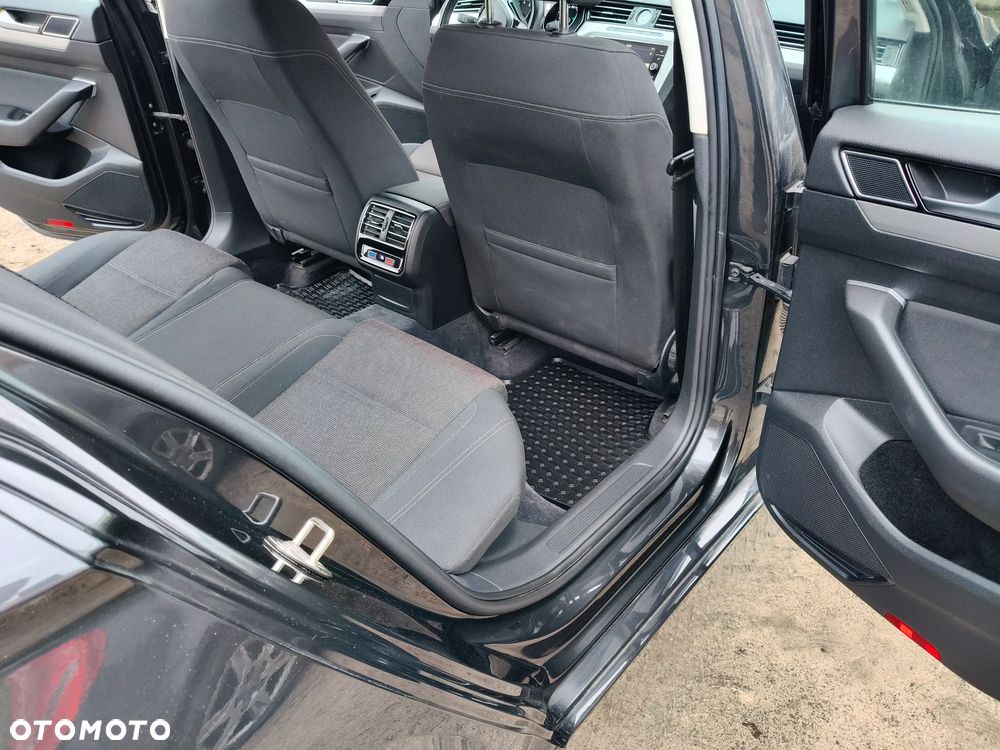 Volkswagen Passat 1.8 TSI BMT Comfortline DSG - 26
