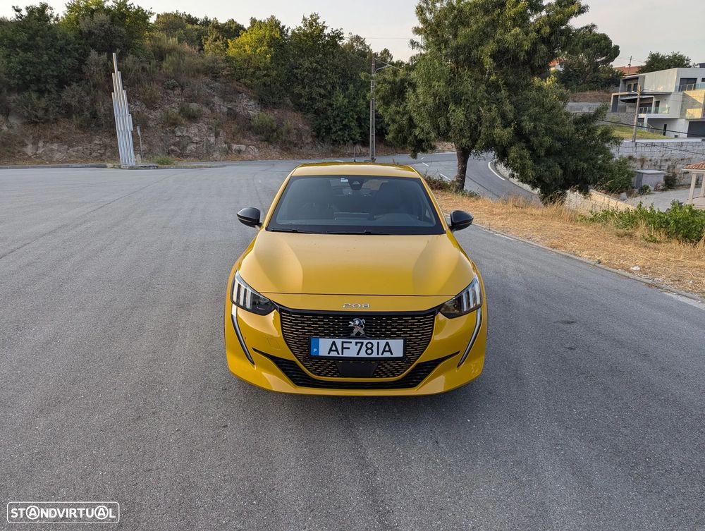 Peugeot e-208 50 kWh GT — fotografia 4
