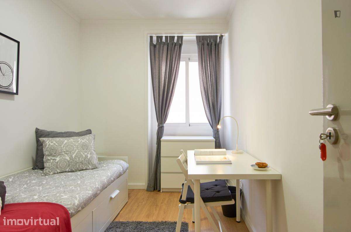Quarto - localizado em Penha de França Lisbon - Grande imagem: 3/27