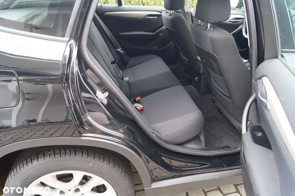 BMW X1 sDrive18i - 27