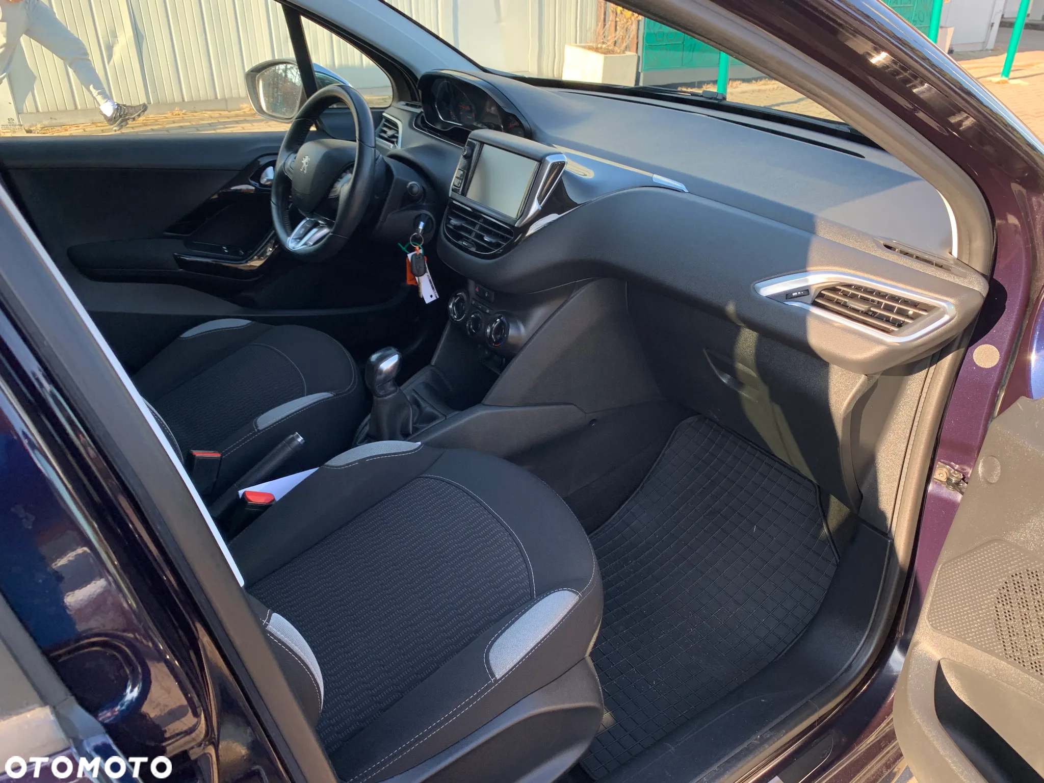 Peugeot 208 1.2 PureTech Style - 13