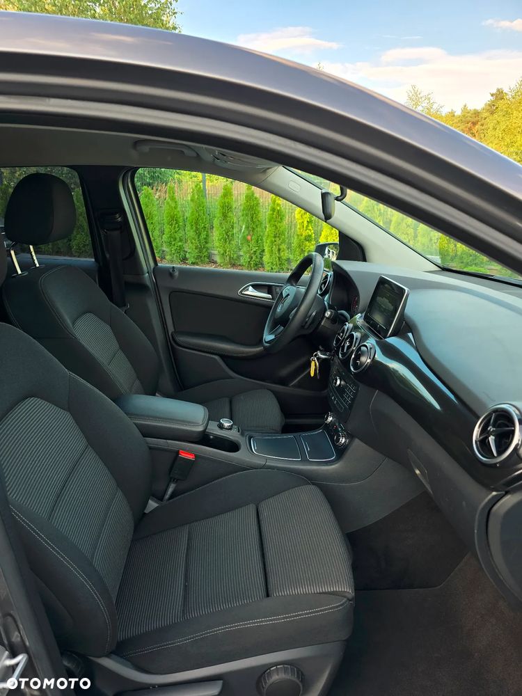 Mercedes-Benz Klasa B 250 4Matic 7G-DCT - 13