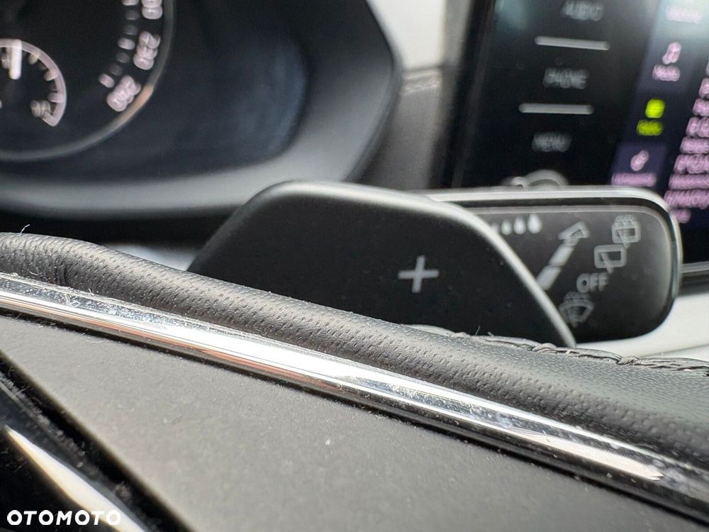 Skoda Octavia 2.0 TDI Ambition DSG - 24