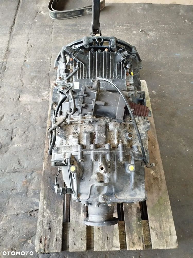 Skrzynia biegów  ZF ASTRONIC 12 AS 2330 TD KOMPLETNA