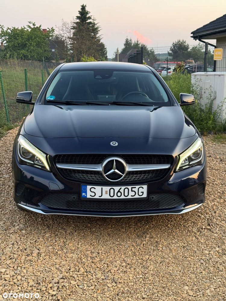 Mercedes-Benz CLA 200 AMG Line - 8
