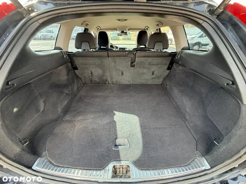 Volvo XC 60 T5 Momentum - 9
