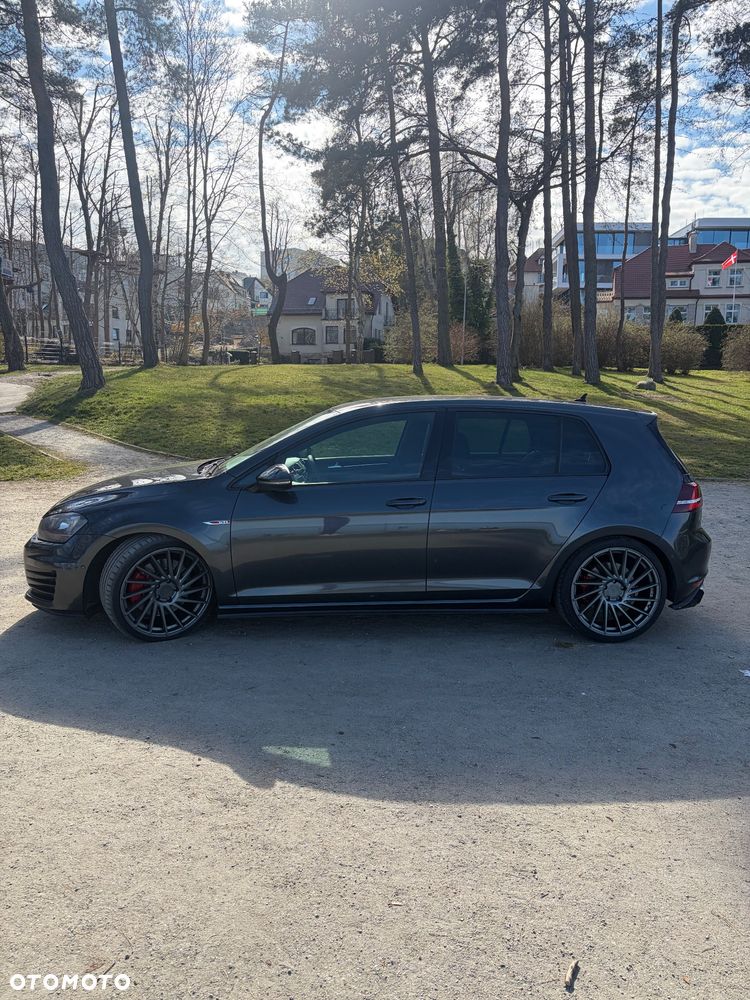 Volkswagen Golf - 12