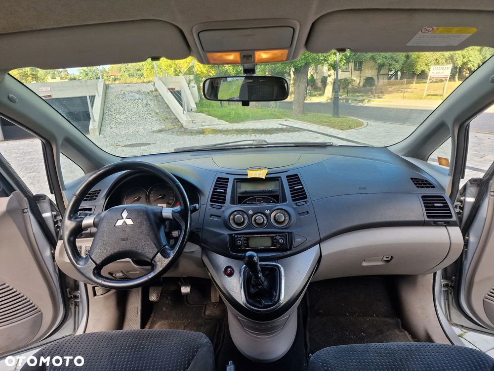 Mitsubishi Grandis 2.0 DID Intense - 14