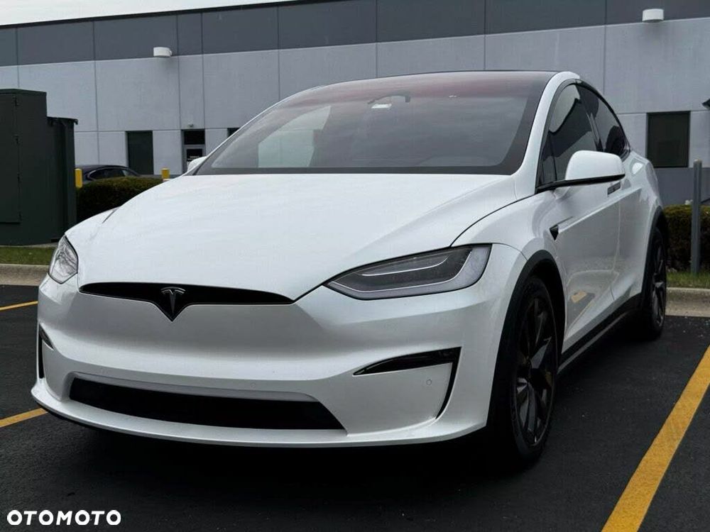 Tesla Model X - 5