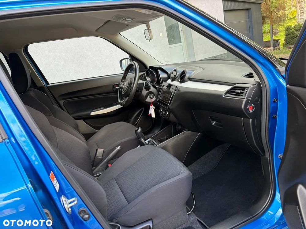Suzuki Swift 1.2 Dualjet Allgrip Comfort - 10