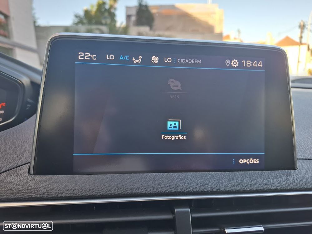 Peugeot 3008 PureTech 130 Stop & Start GPF EAT8 Active Business-Pack - 19