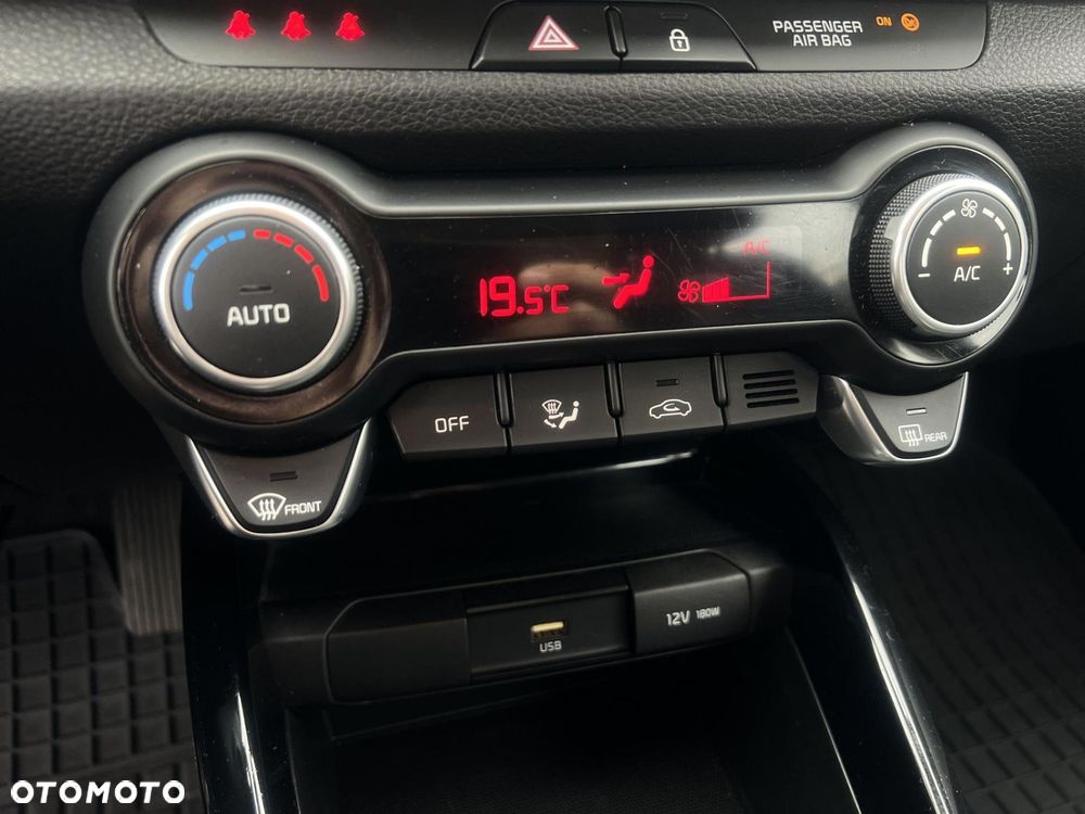 Kia Stonic 1.2 L - 22