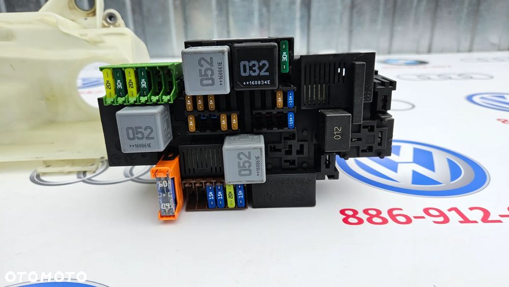 Mercedes C klasa W205 Skrzynka bezpieczników BCM Moduł BSI A2229063202 Puszka Skrzynka z bezpiecznikami - 6