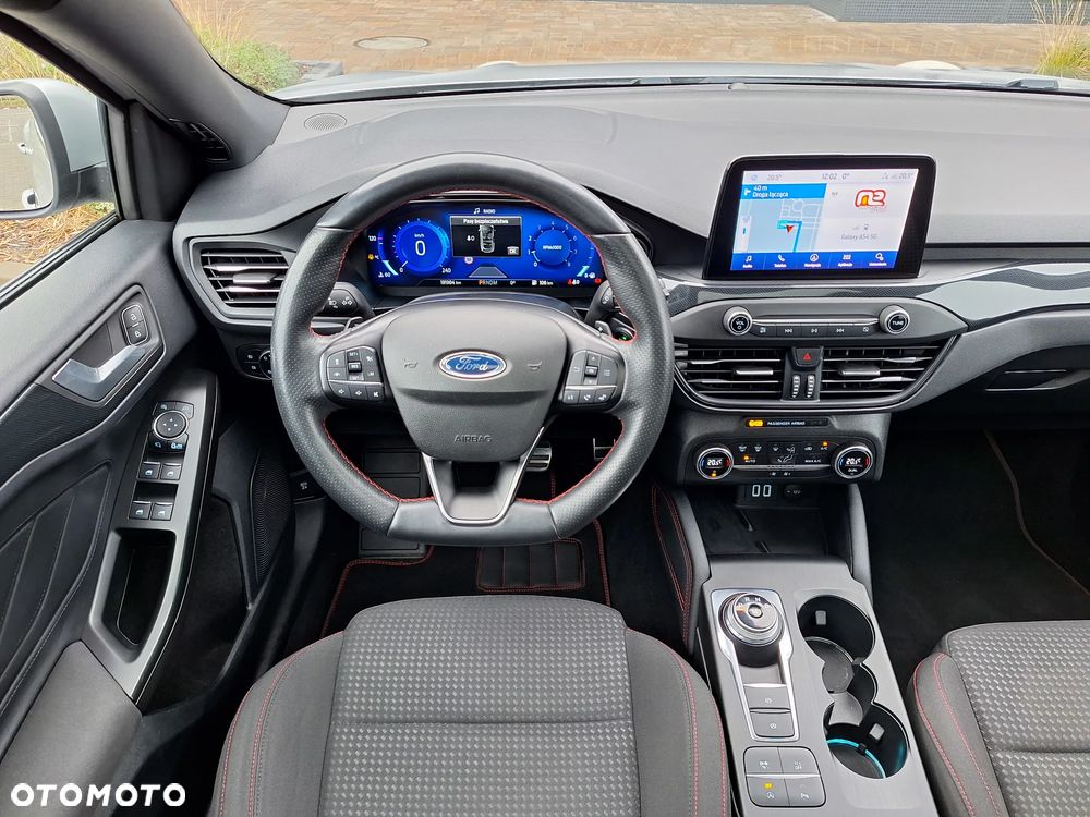 Ford Focus 1.5 EcoBoost ST-Line X - 28