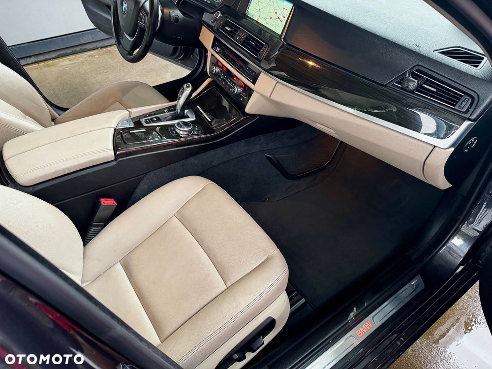 BMW Seria 5 520d xDrive Luxury Line - 15