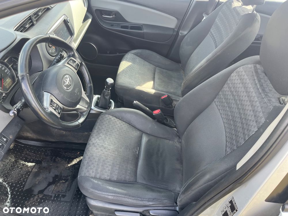 Toyota Yaris 1.4 D-4D Comfort - 14