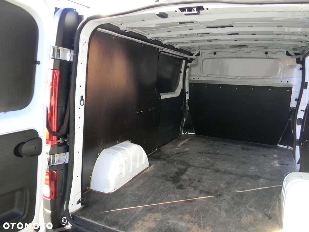 Opel Vivaro - 13