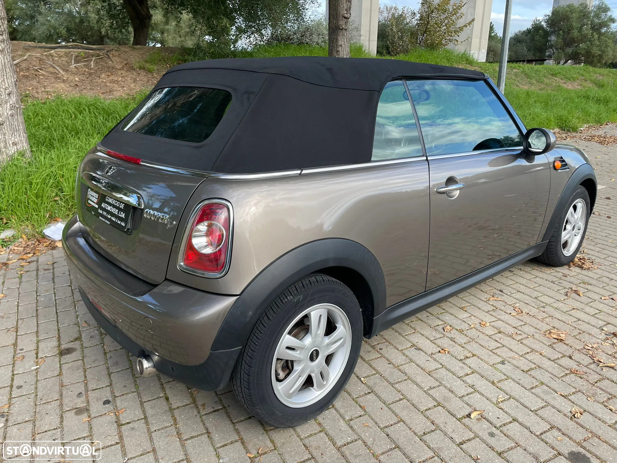 MINI Cabrio Cooper D - 5