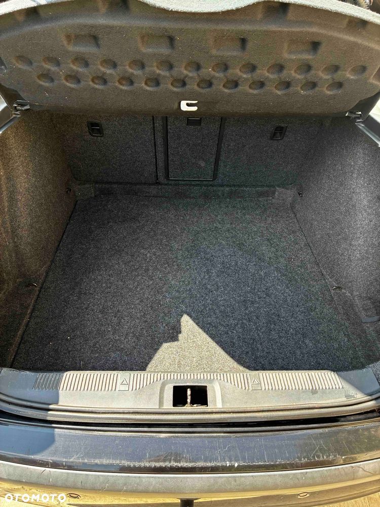 Skoda Octavia 1.6 Ambition - 9