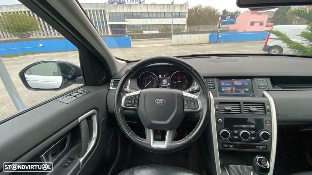 Land Rover Discovery Sport 2.0 TD4 SE - 27