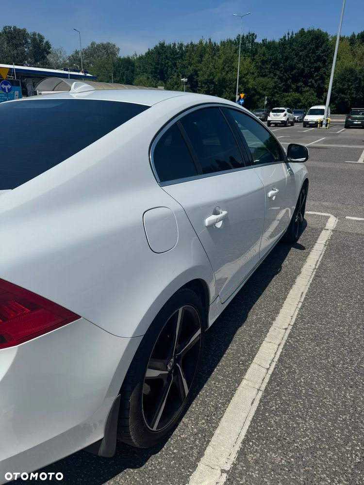 Volvo S60 T5 Drive-E R-Design Momentum - 4
