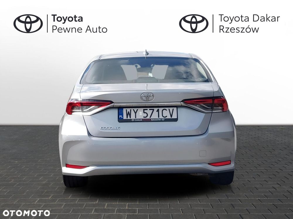 Toyota Corolla - 4
