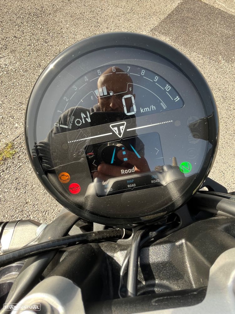 Triumph Trident - 13