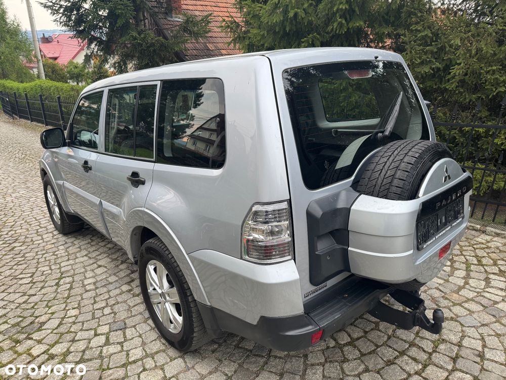 Mitsubishi Pajero 3.2 DI-D Automatik Instyle - 11