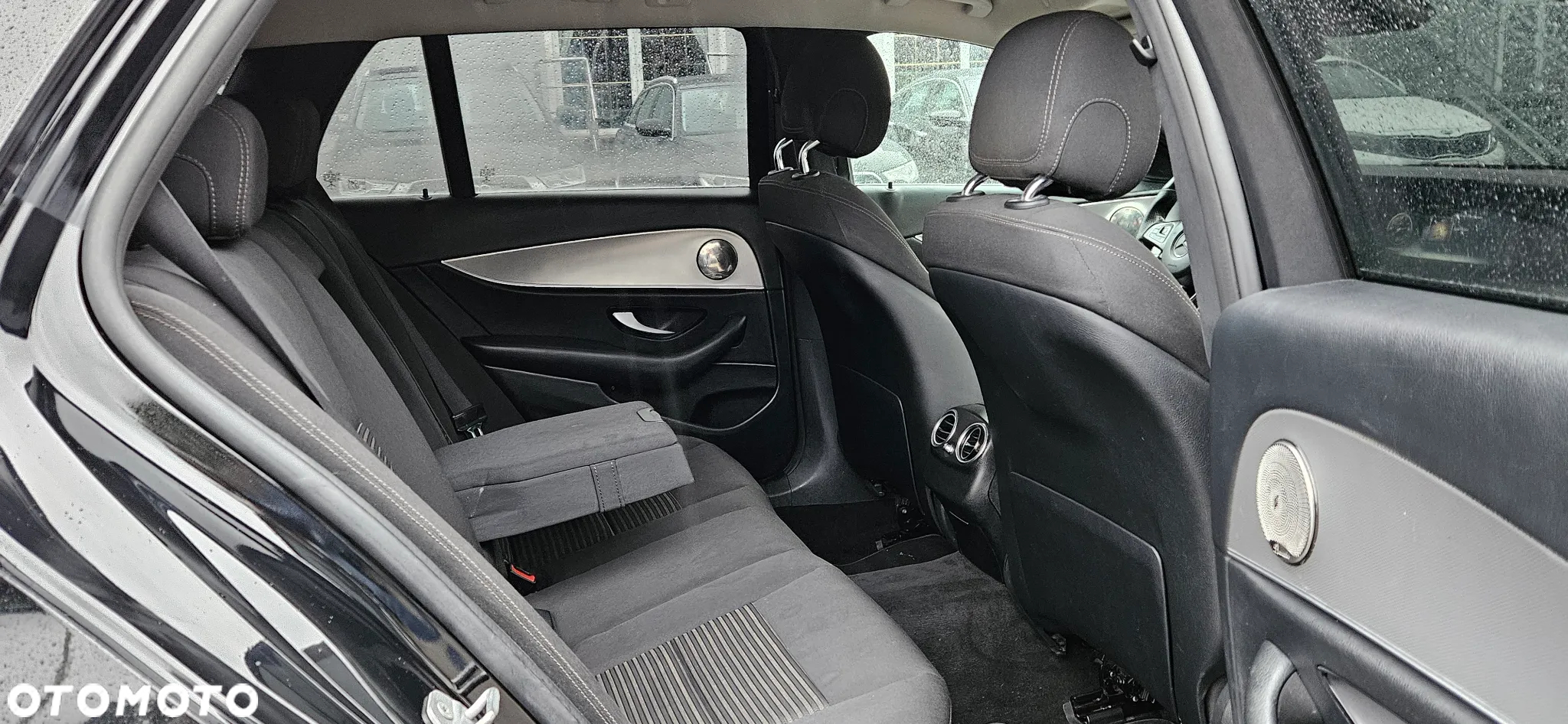 Mercedes-Benz Klasa E 200 d T 9G-TRONIC - 17
