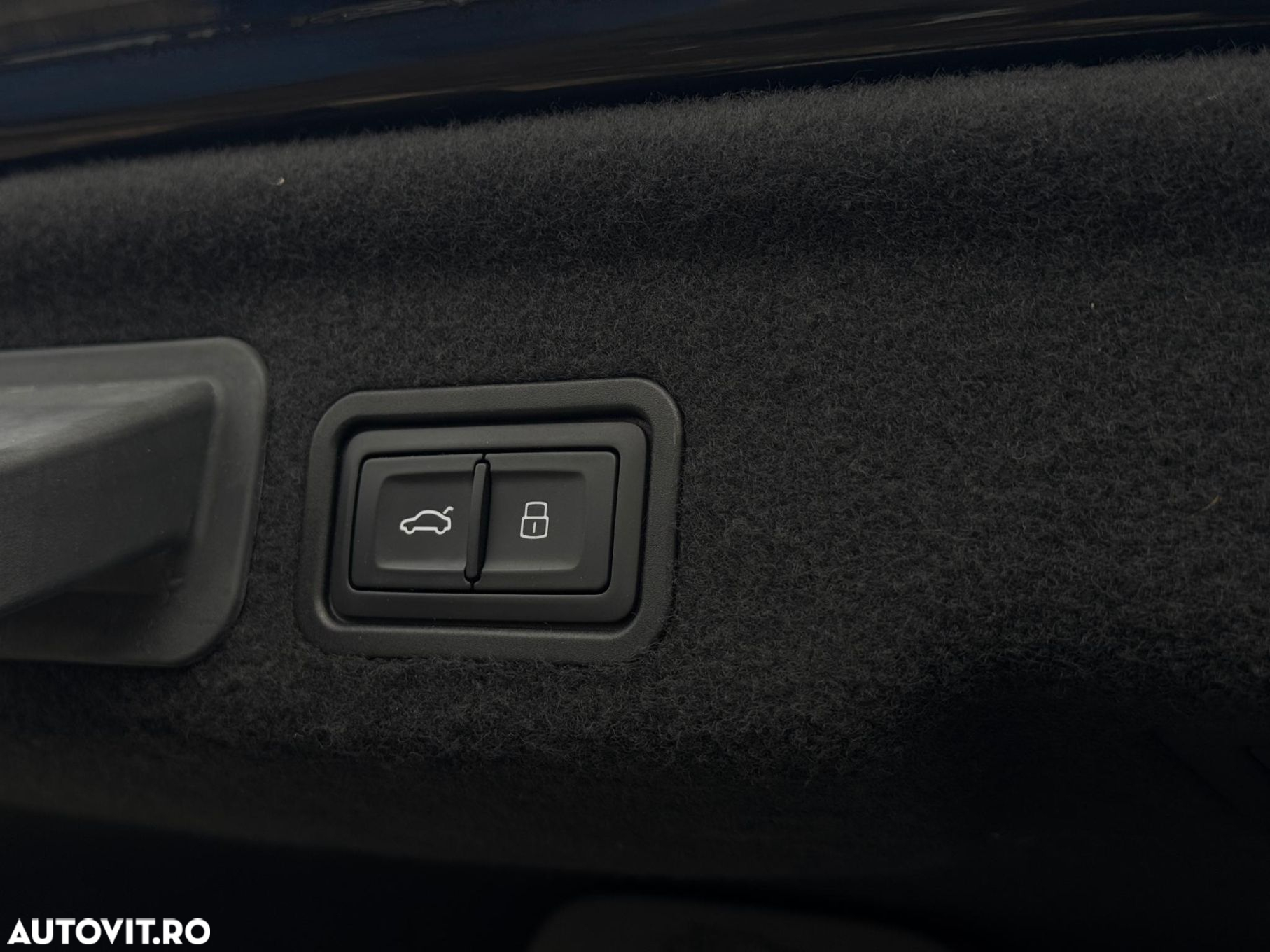 Audi A8 - 30