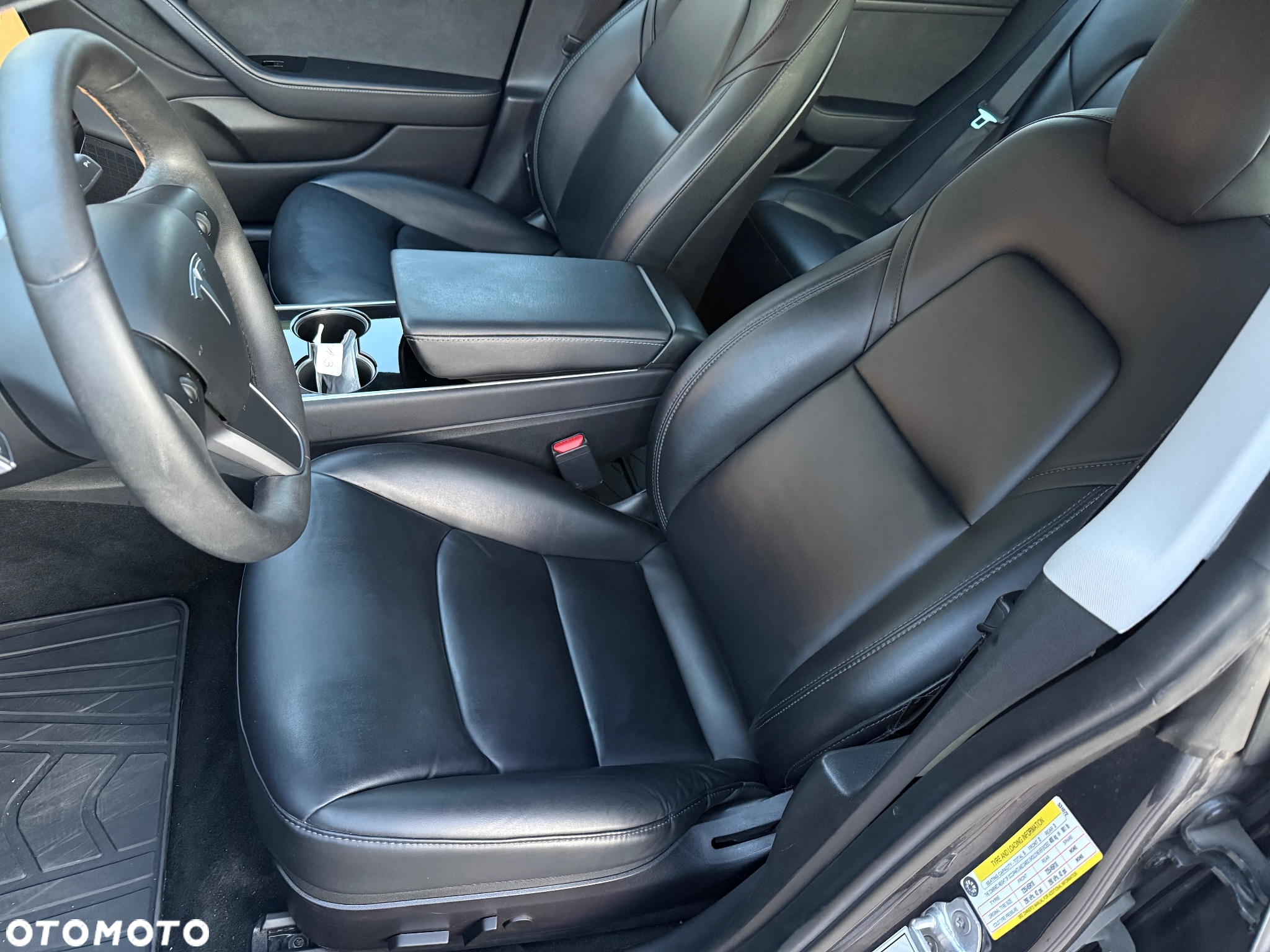 Tesla Model 3 Allradantrieb Dual Motor - 38
