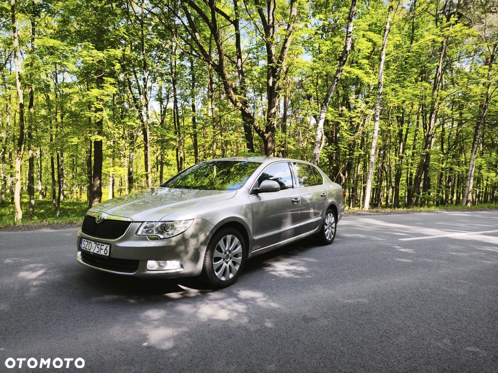 Skoda Superb 2.0 TDI 4x4 Elegance - 9