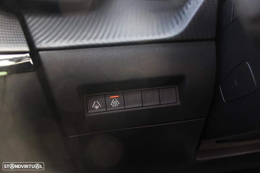 Peugeot e-208 50 kWh GT Line - 23