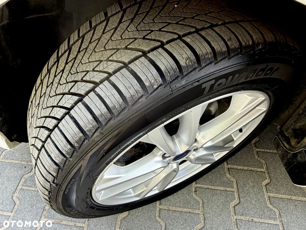 Ford Kuga 2.0 TDCi 4x4 Titanium - 27