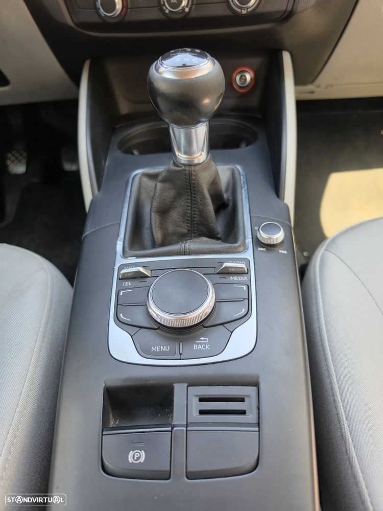 Audi A3 Sportback 1.6 TDI Attraction - 14