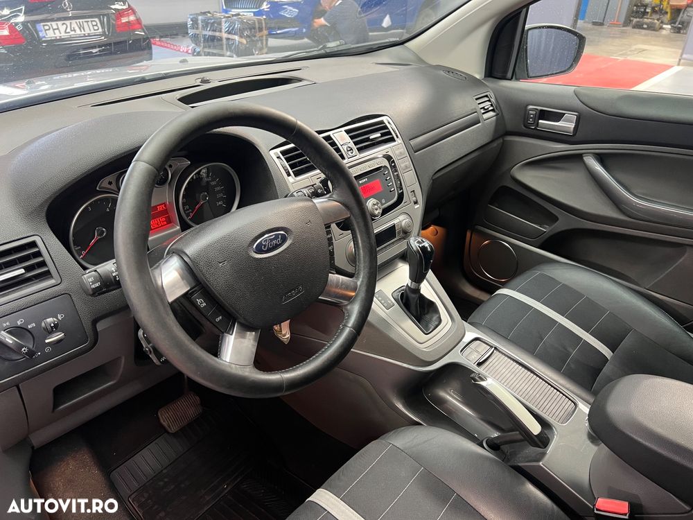 Ford Kuga 2.0 TDCi 4WD Powershift Titanium - 12