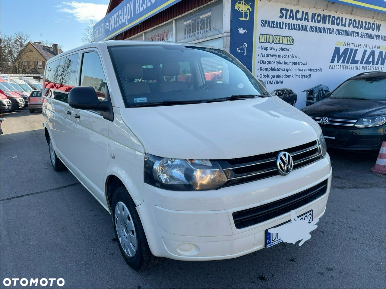 Volkswagen Caravelle - 2