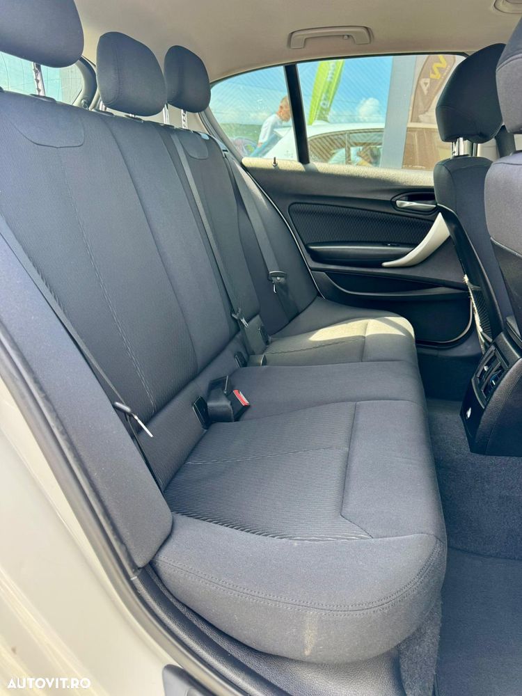 BMW Seria 1 120d Sport Line - 10