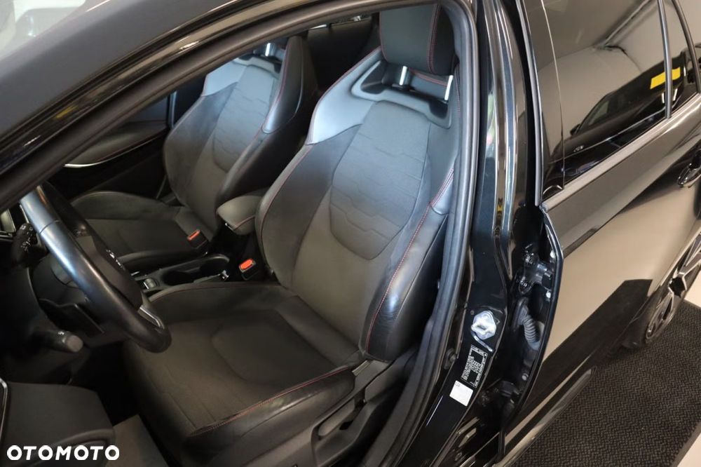 Toyota Corolla 2.0 Lounge - 10