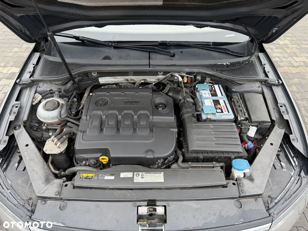 Volkswagen Passat 2.0 TDI BMT 4Mot Highline DSG - 14