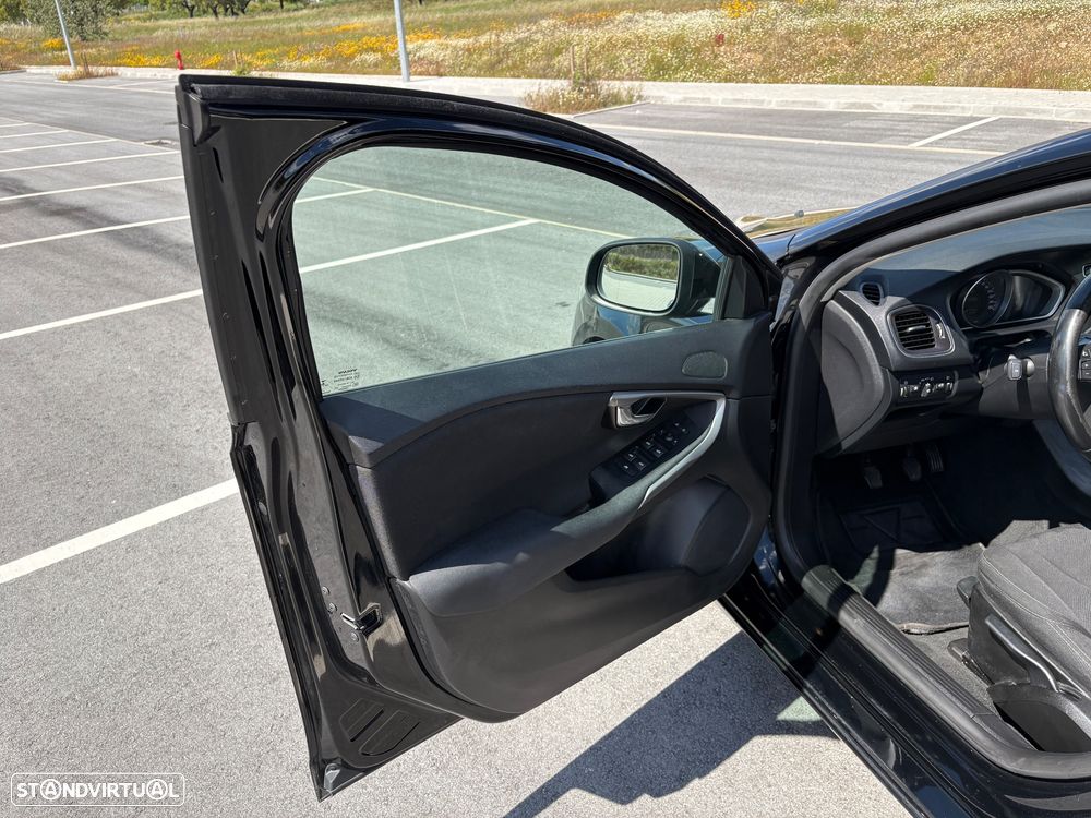 Volvo V40 2.0 D2 Momentum - 10