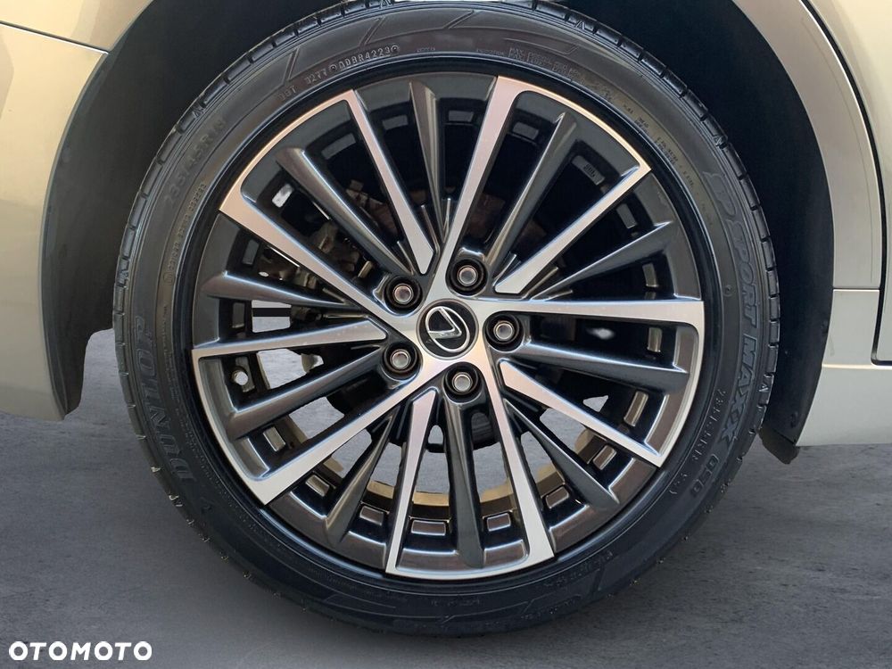 Lexus ES 300h Business Edition - 19