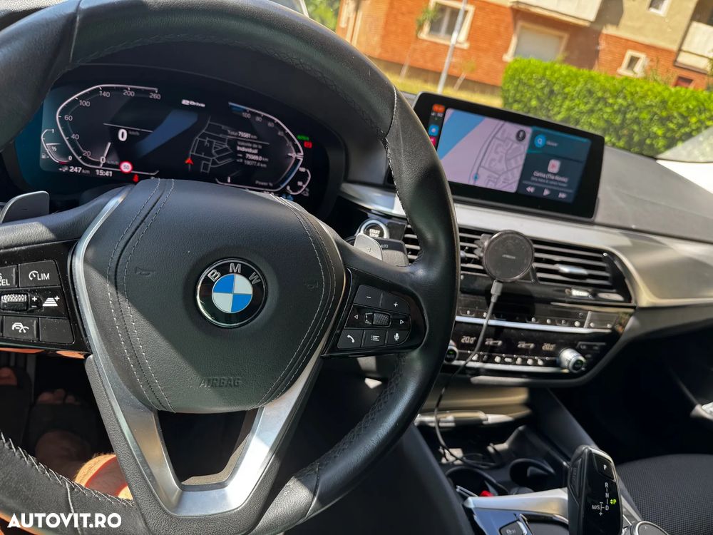 BMW Seria 5 520i AT - 11